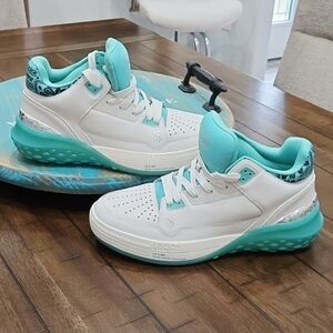 Skechers X  Snoop Dogg Sizzle Buckets OG Sneaker White &teal NWOT